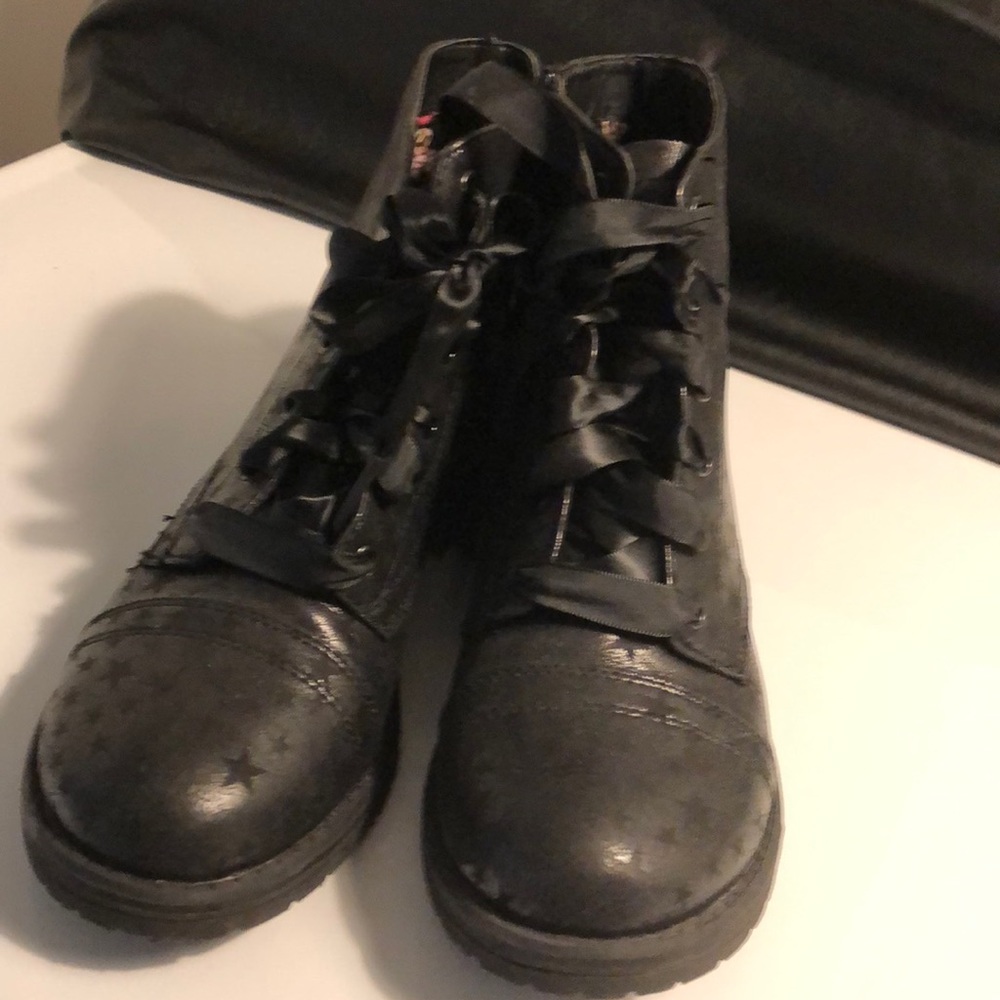 Girls shoes - Picture 2 of 3